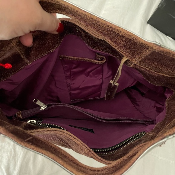 TANO metallic leather handbag. Gently used. - Picture 4 of 10